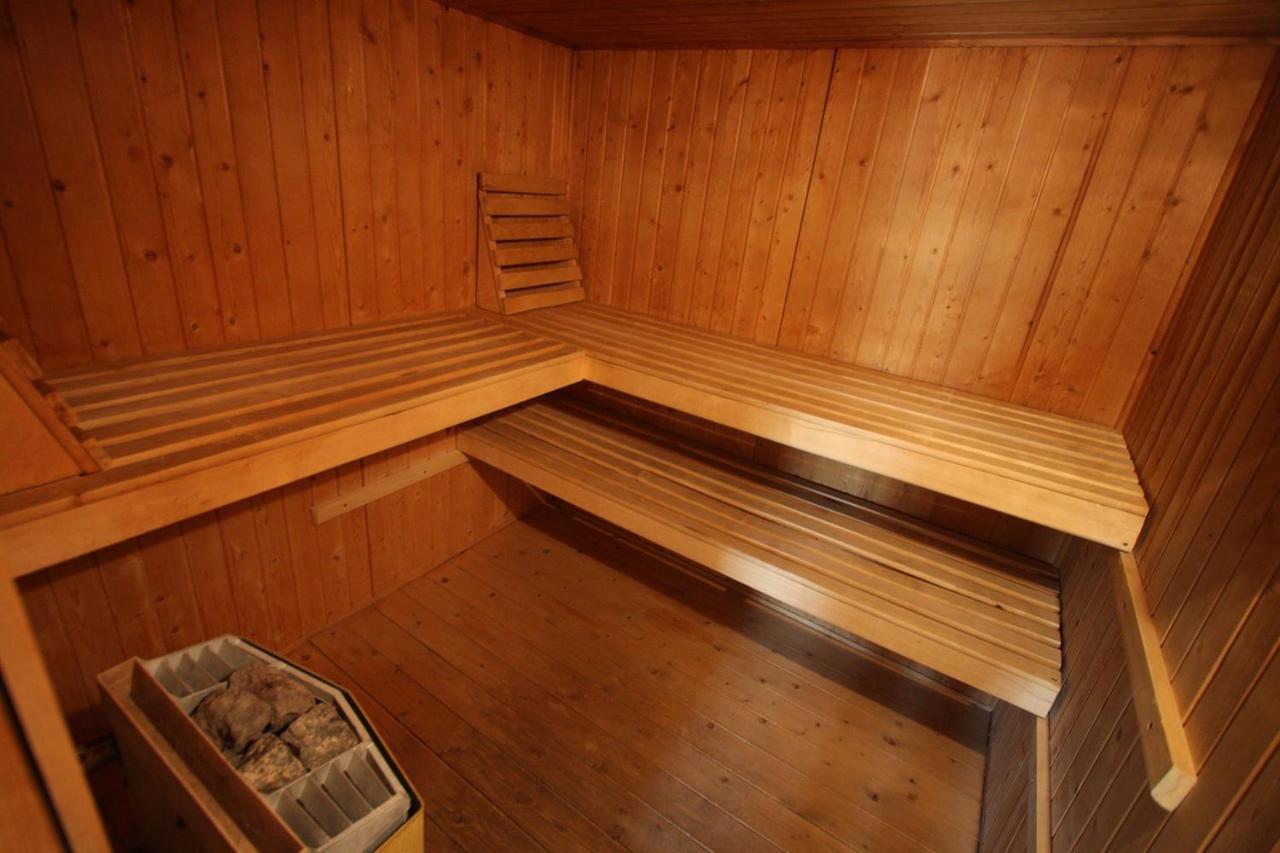 Appartement Met Eigen Sauna En Sport-En Spelruimte Ee Exterior photo